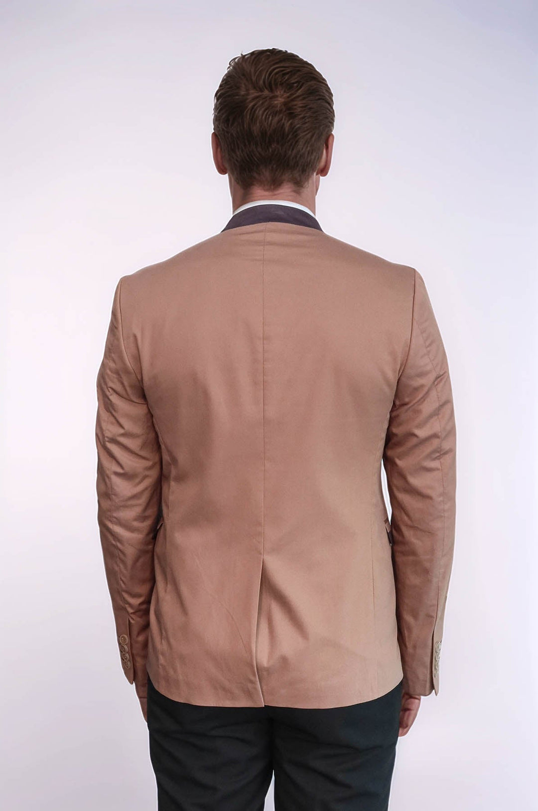Blazer beige de cuello alto con un botón para hombre - Wessi
