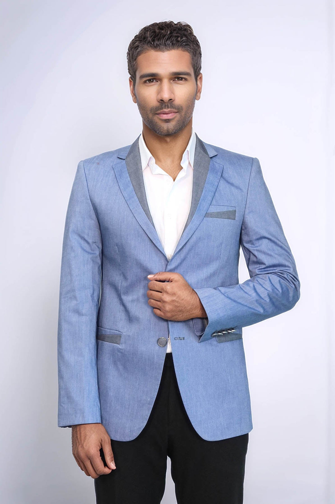 Chaqueta azul claro con 3 bolsillos y 2 botones con ribete cruzado - Wessi