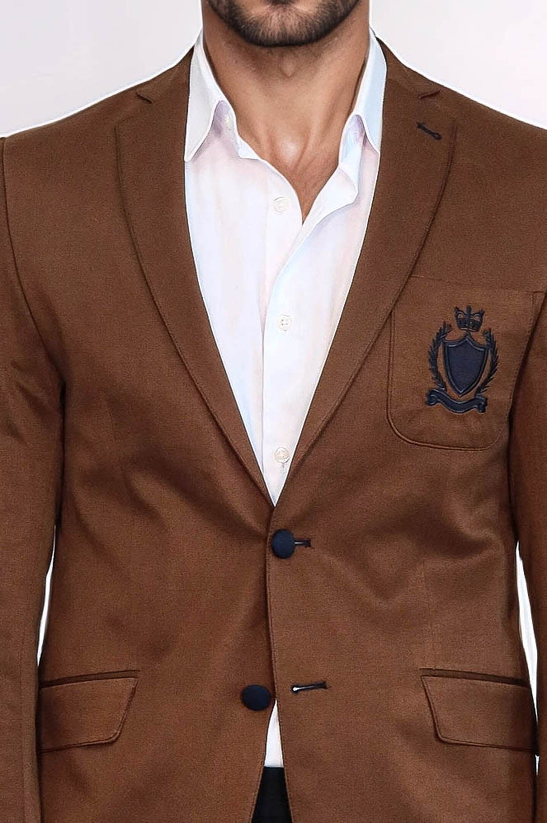 Chaqueta de algodón color canela con 2 botones y 3 bolsillos
