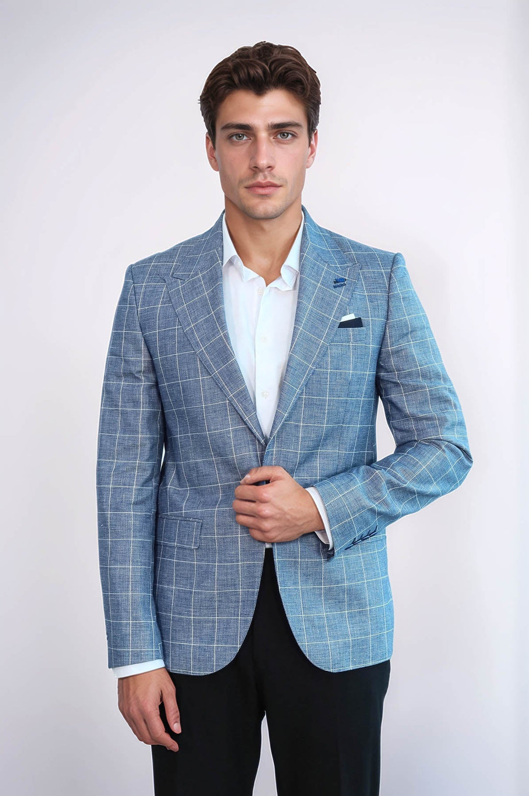 Blazer azul con cuello ancho y puntiagudo y un botón - Wessi