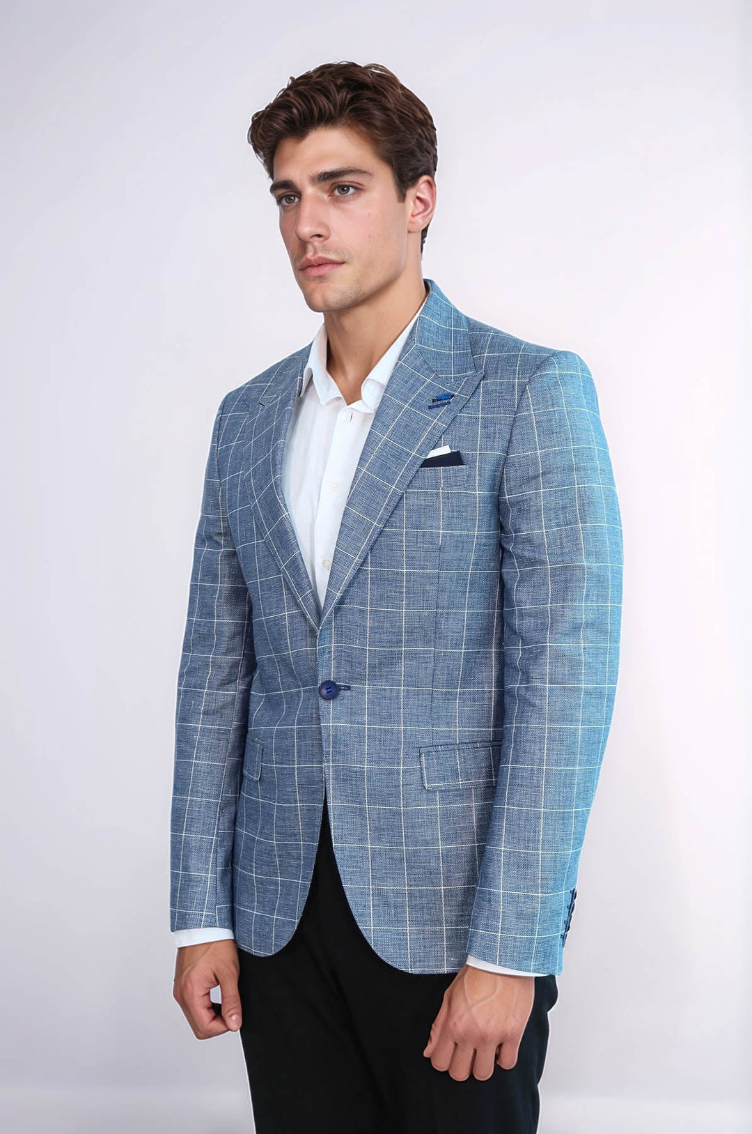 Blazer azul con cuello ancho y puntiagudo y un botón - Wessi