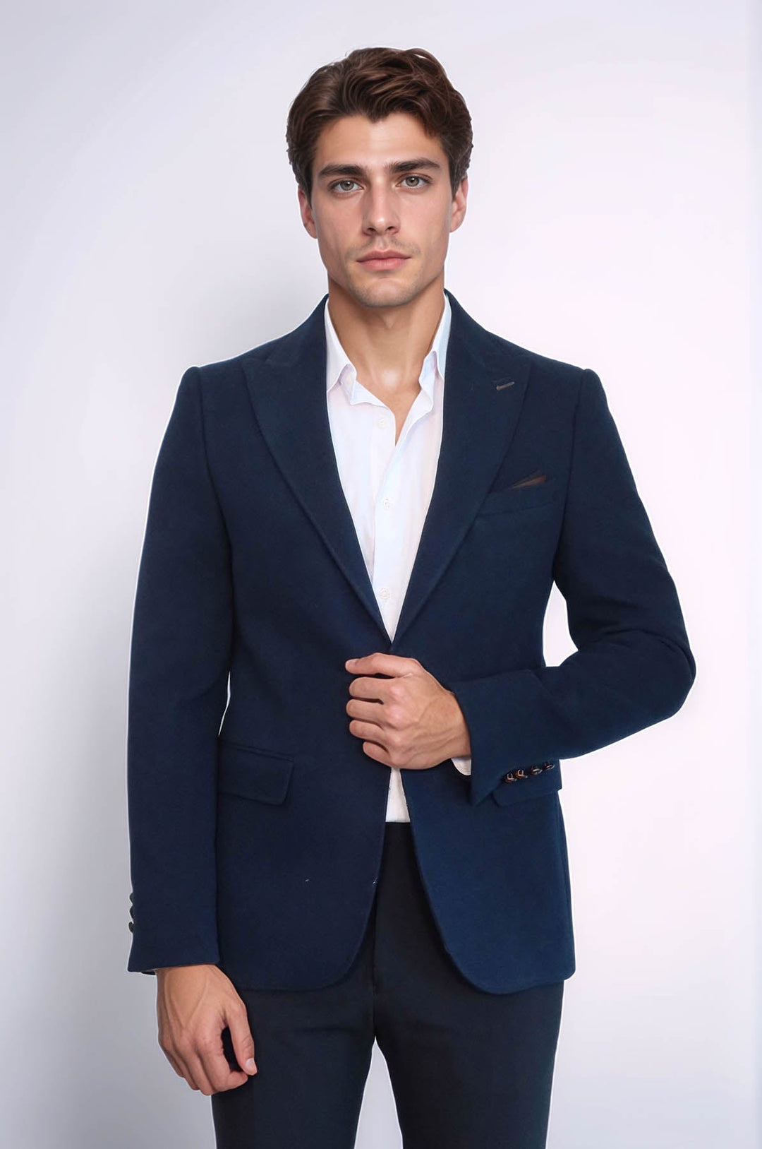 Blazer azul marino con cuello en punta y un botón - Wessi