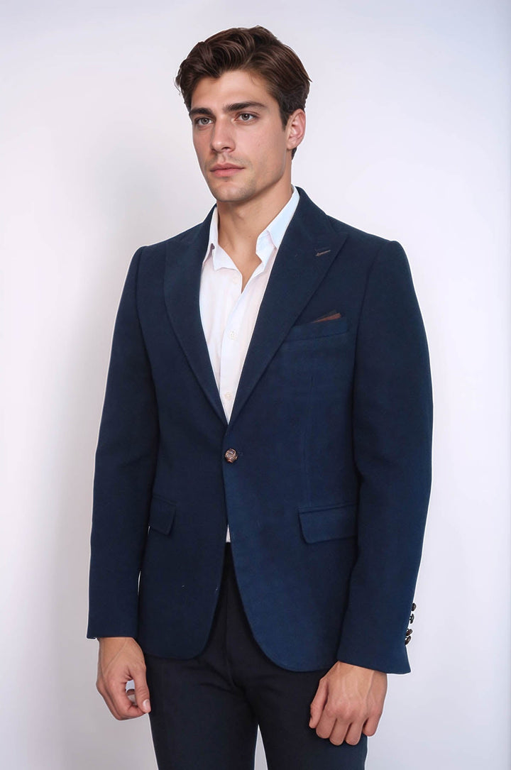 Blazer azul marino con cuello en punta y un botón - Wessi
