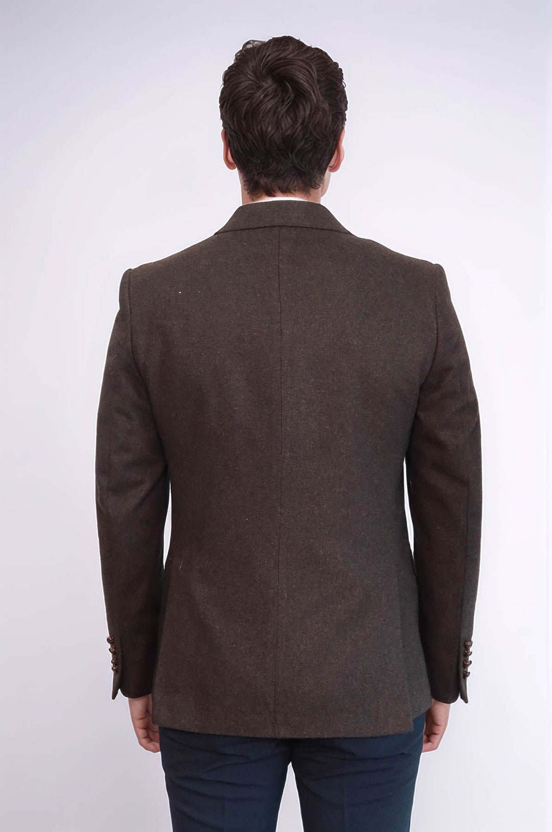 Blazer marrón con cuello ancho y un botón en punta - Wessi