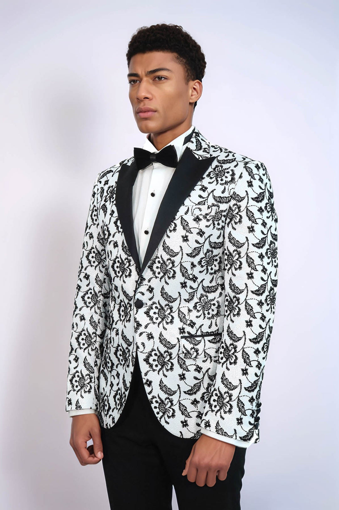 Blazer de fiesta para hombre con solapa de pico y estampado floral en color blanco - Wessi