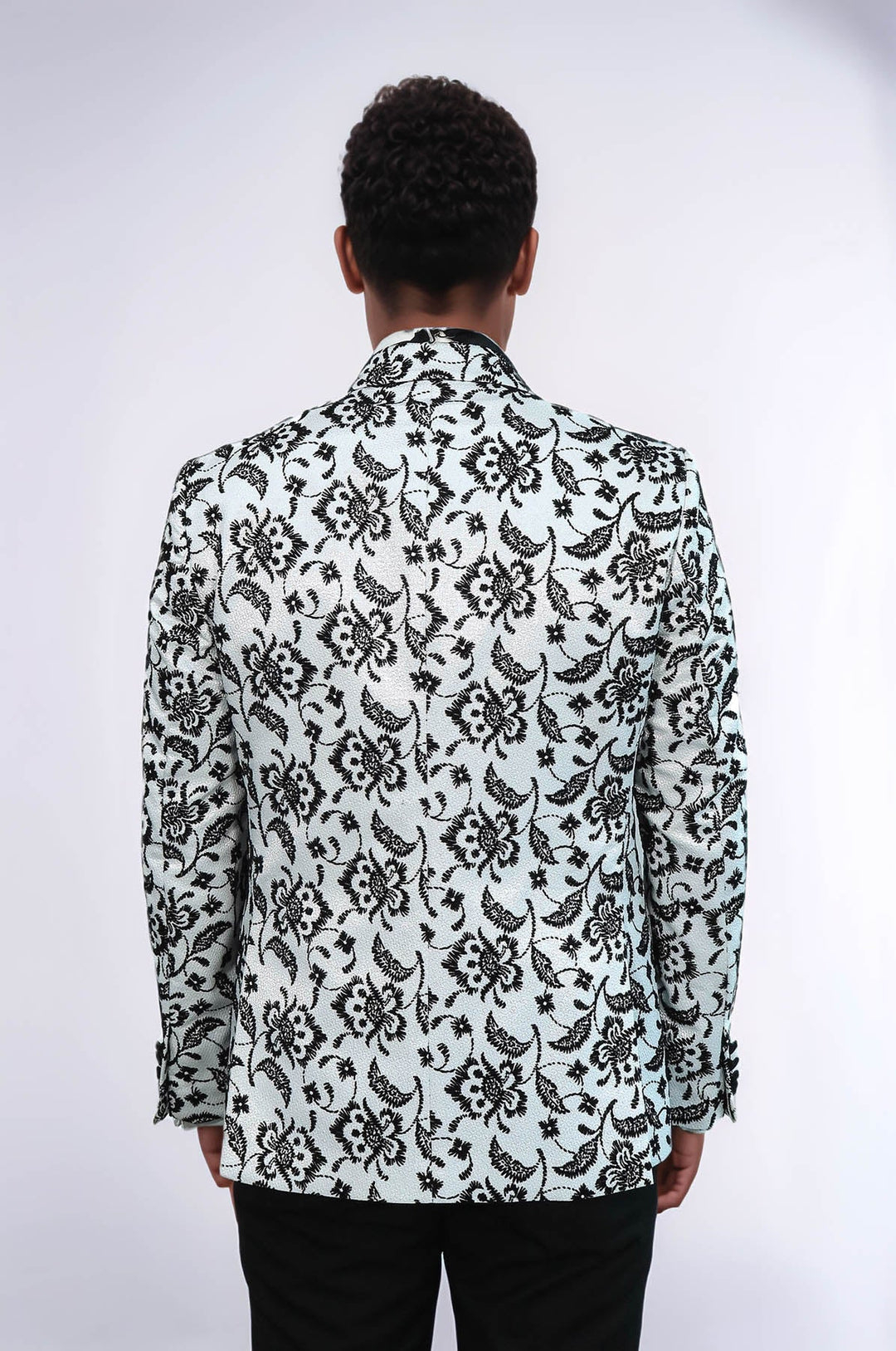 Blazer de fiesta para hombre con solapa de pico y estampado floral en color blanco - Wessi