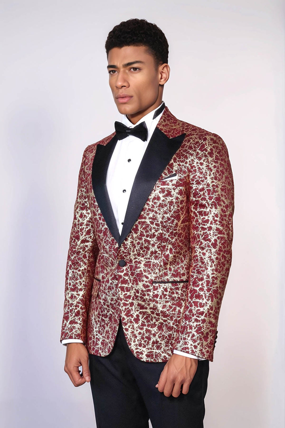 Blazer de fiesta para hombre con solapa de pico y estampado de raíces en color burdeos - Wessi