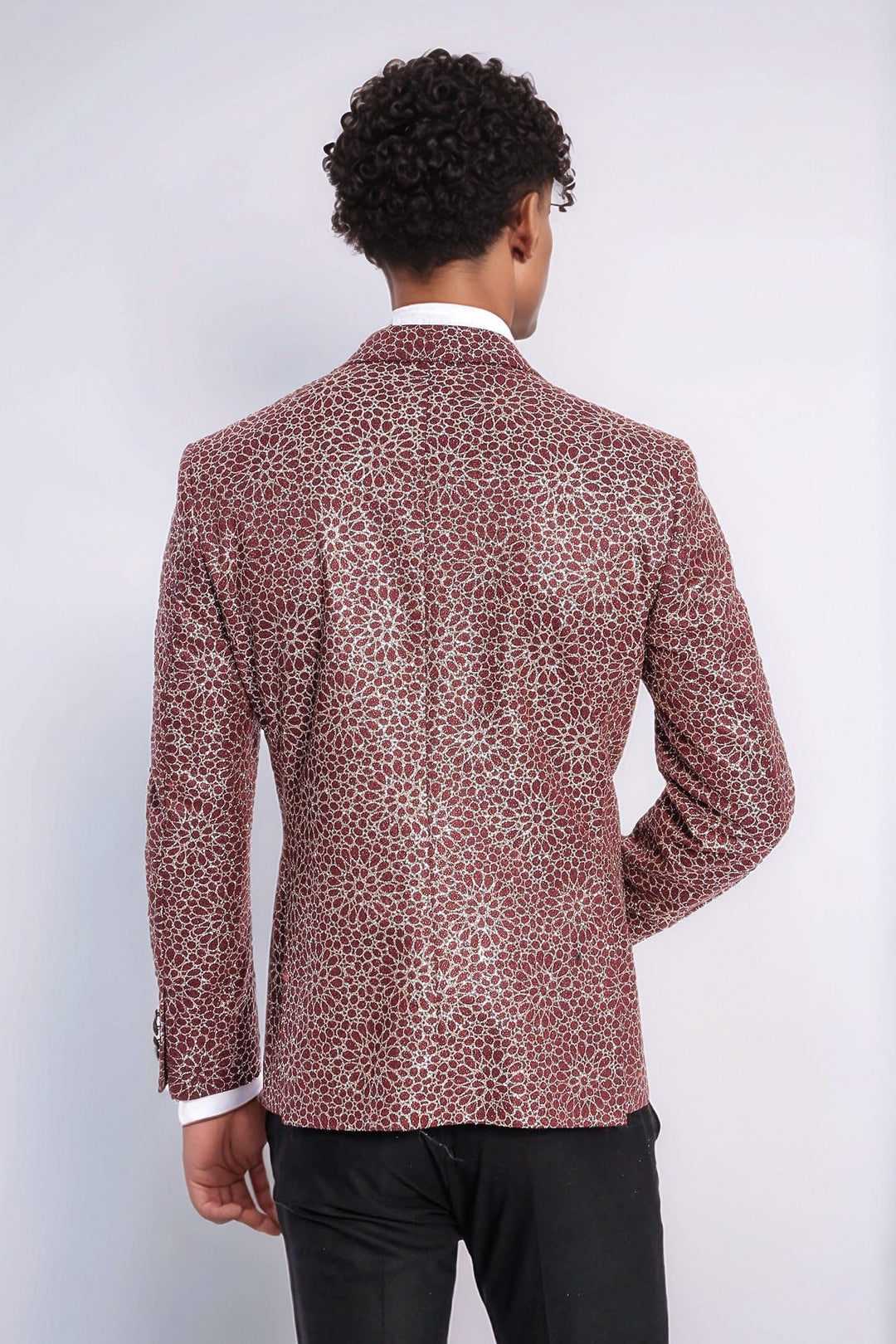 Blazer de fiesta para hombre color burdeos con estampado de flores bordadas - Wessi