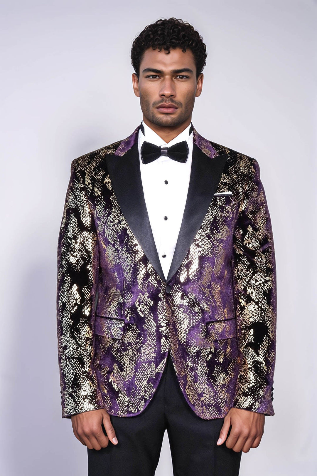 Blazer de fiesta para hombre entallado con solapa en pico, estampado dorado y morado