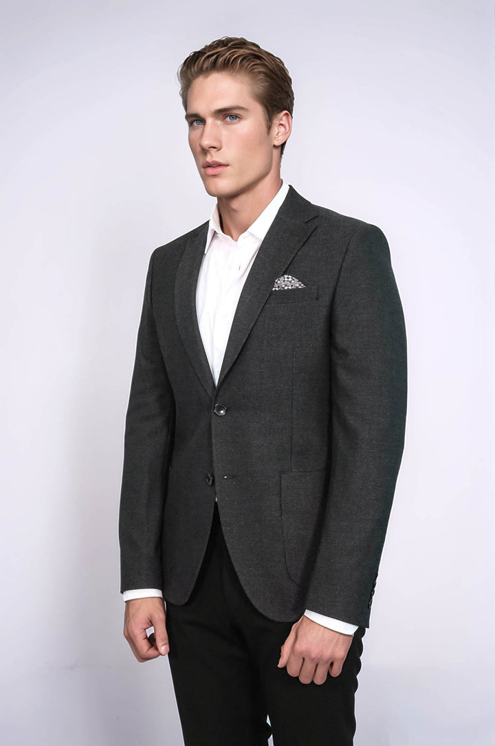 Blazer texturizado de corte entallado con solapa de pico en color antracita para hombre - Wessi