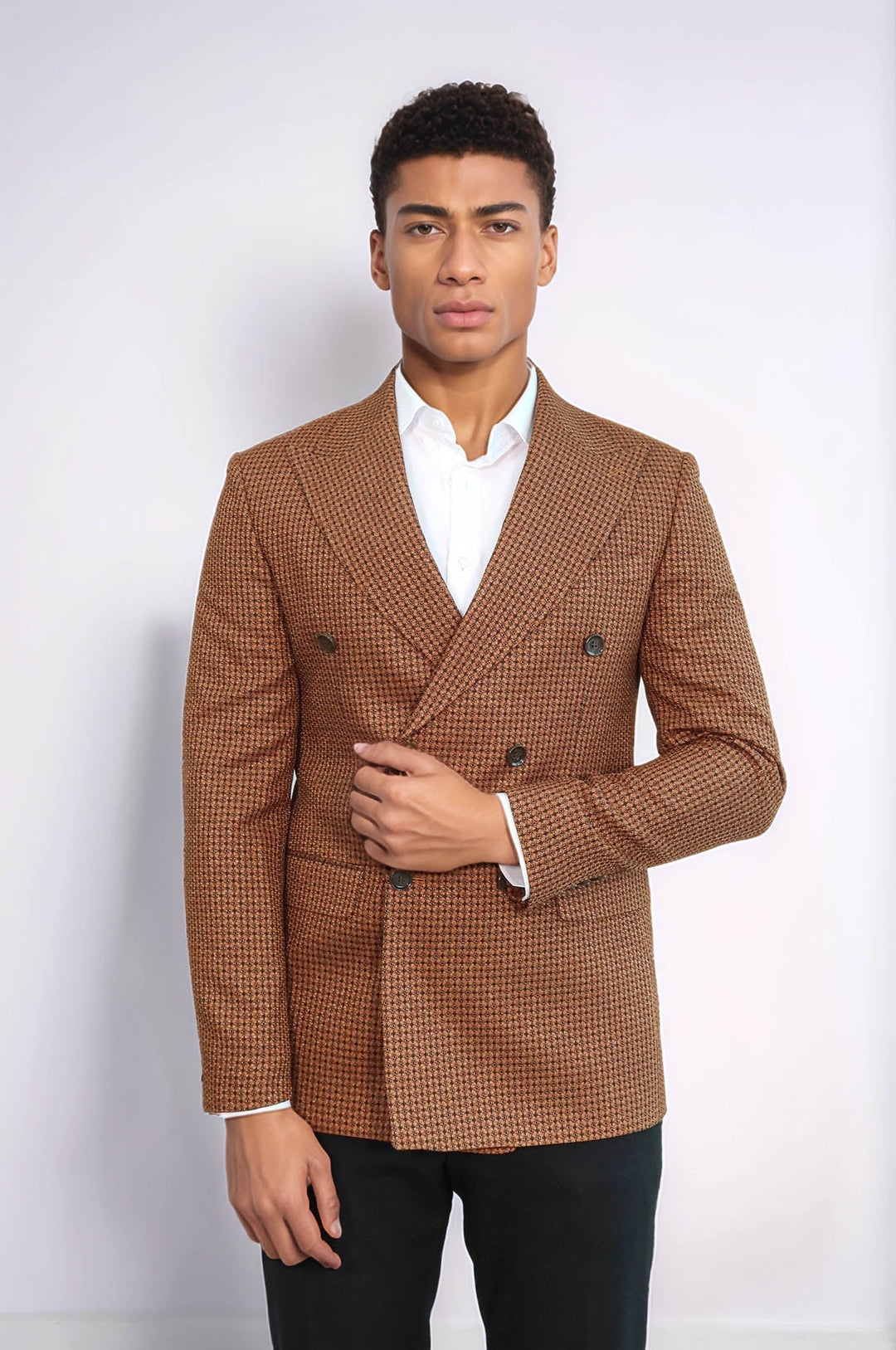 Blazer cruzado para hombre con estampado de pata de gallo en tono leonado - Wessi