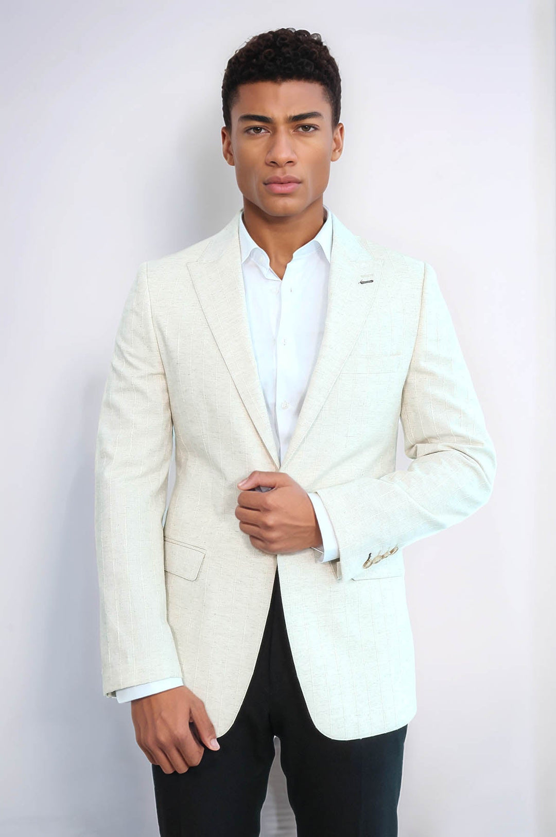 Chaqueta deportiva de rayas color crema con solapa de pico - Wessi