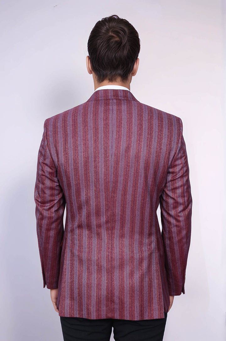 Blazer de hombre de corte entallado a rayas de color burdeos con un solo botón - Wessi