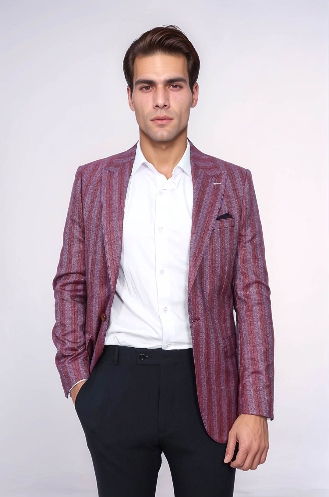 Blazer de hombre de corte entallado a rayas de color burdeos con un solo botón - Wessi