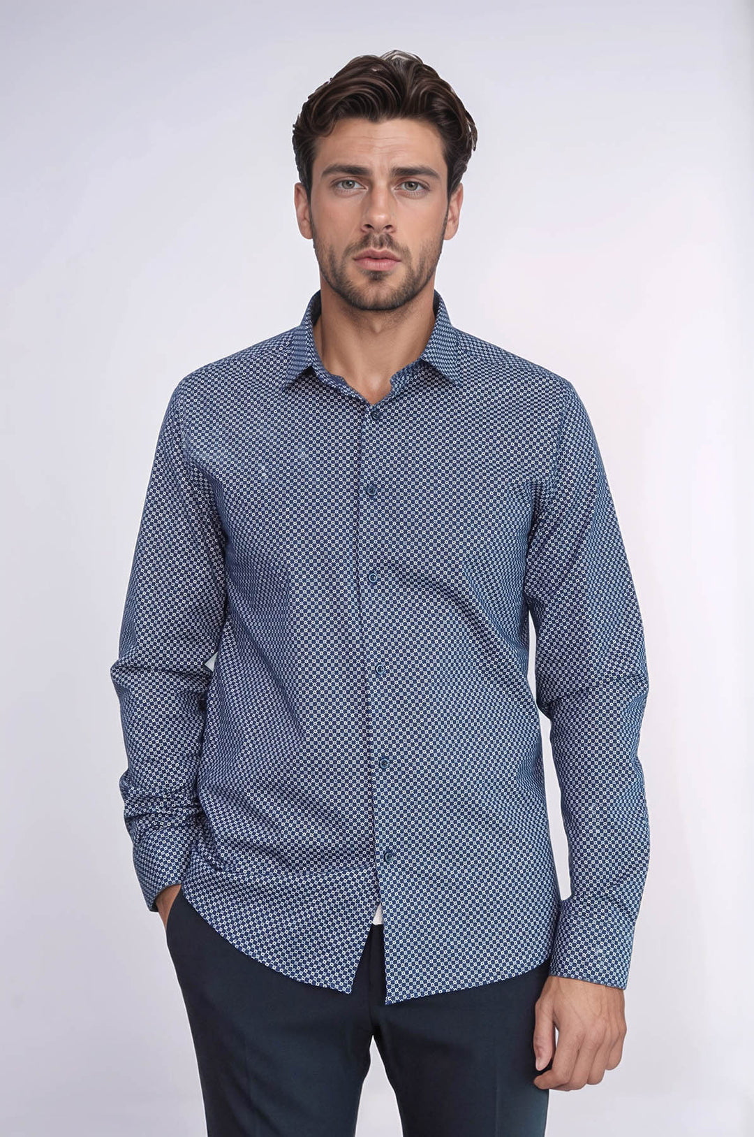 Camisa de hombre azul de corte entallado con estampado de cuadros pequeños - Wessi