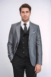 Chaqueta gris combinada con traje negro - Wessi