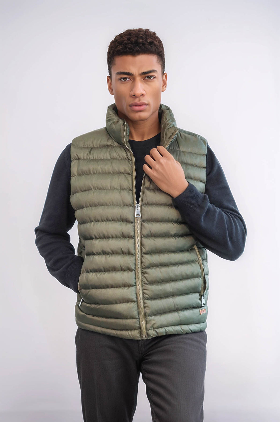 Chaleco de plumas para hombre de color caqui con cremallera y acolchado - Wessi