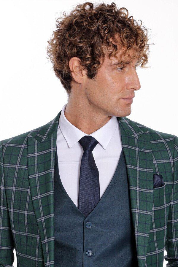 Traje de hombre azul con chaleco entallado a cuadros verdes - Wessi