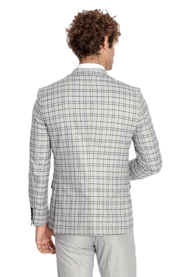 Traje gris claro a cuadros con corte entallado y chaleco para hombre - Wessi