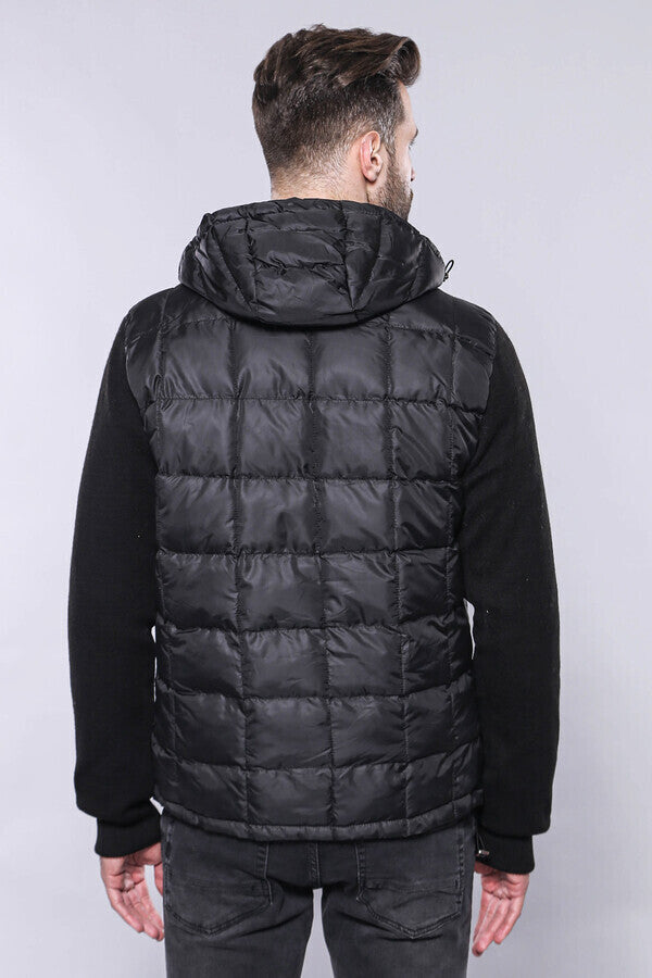 Chaqueta negra con capucha | Wessi