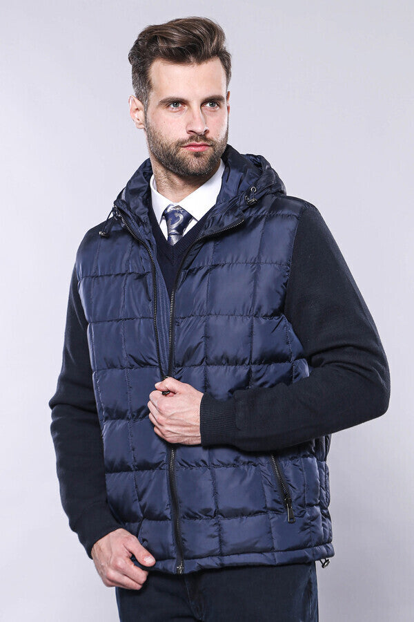 Chaqueta con capucha azul marino | Wessi