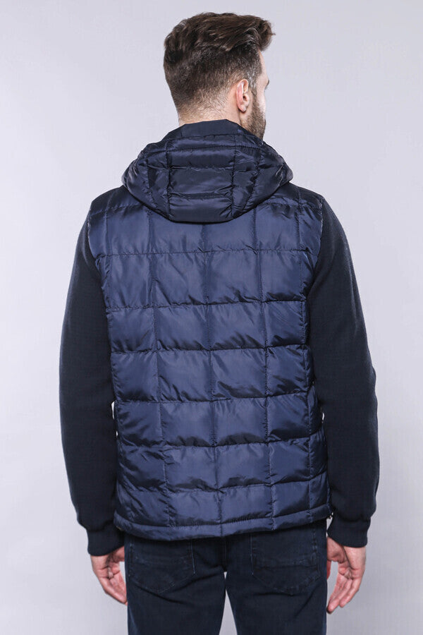 Chaqueta con capucha azul marino | Wessi