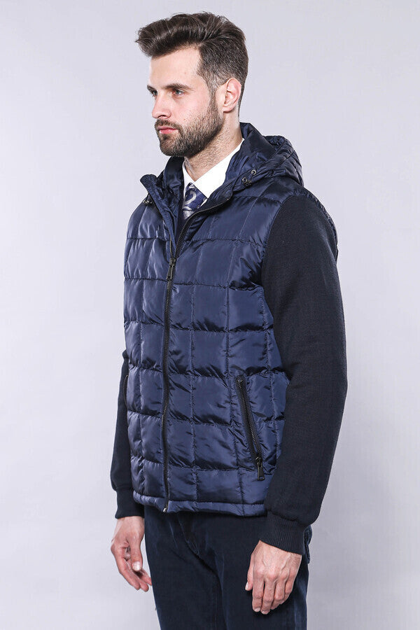 Chaqueta con capucha azul marino | Wessi