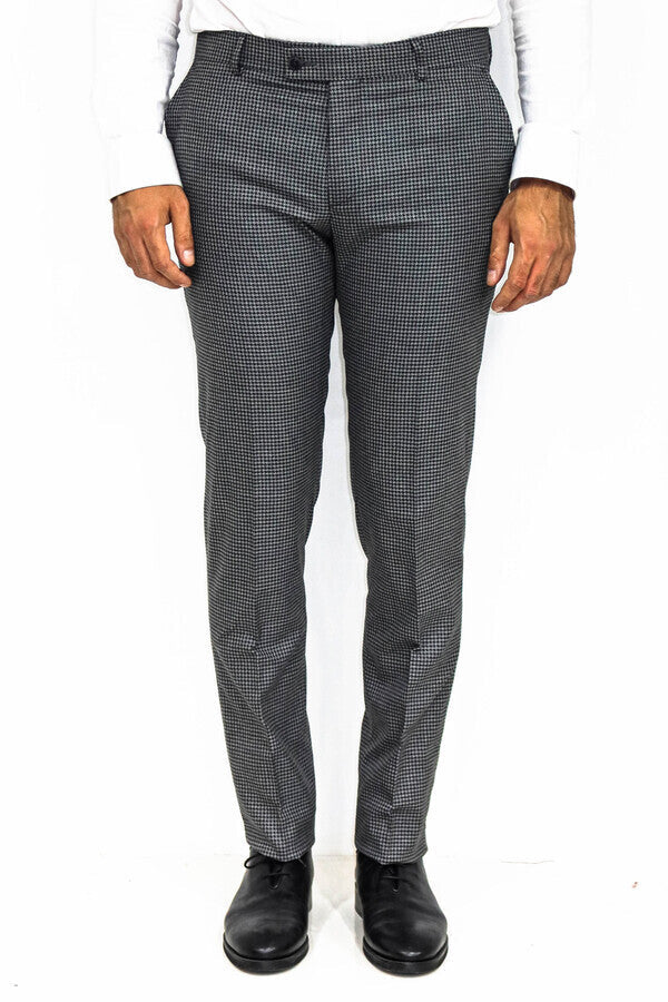 Pantalones de hombre en color antracita con estampado de pata de gallo - Wessi