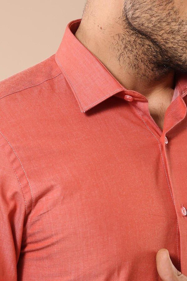 Camisa de hombre color salmón de manga larga y corte entallado liso - Wessi