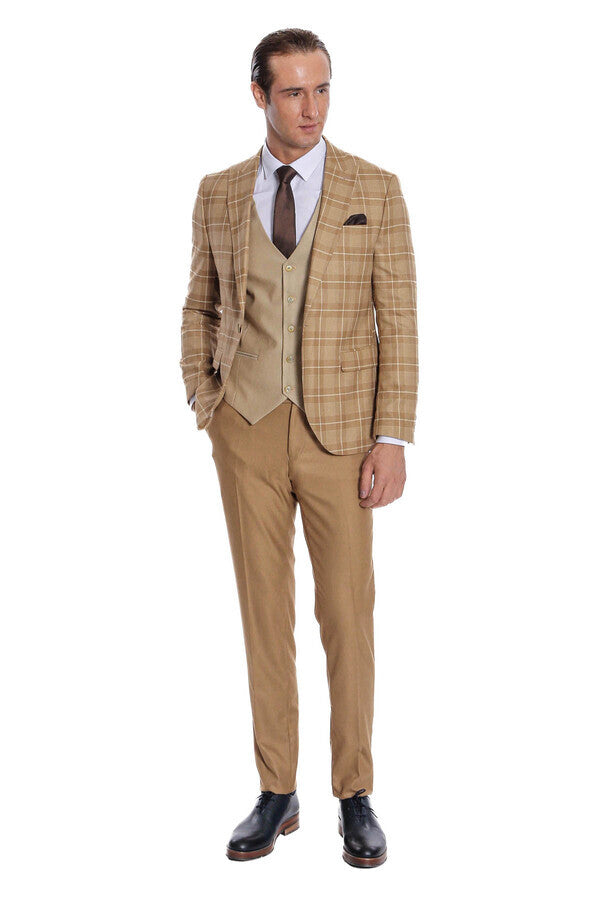 Traje de hombre beige a cuadros de corte entallado - Wessi