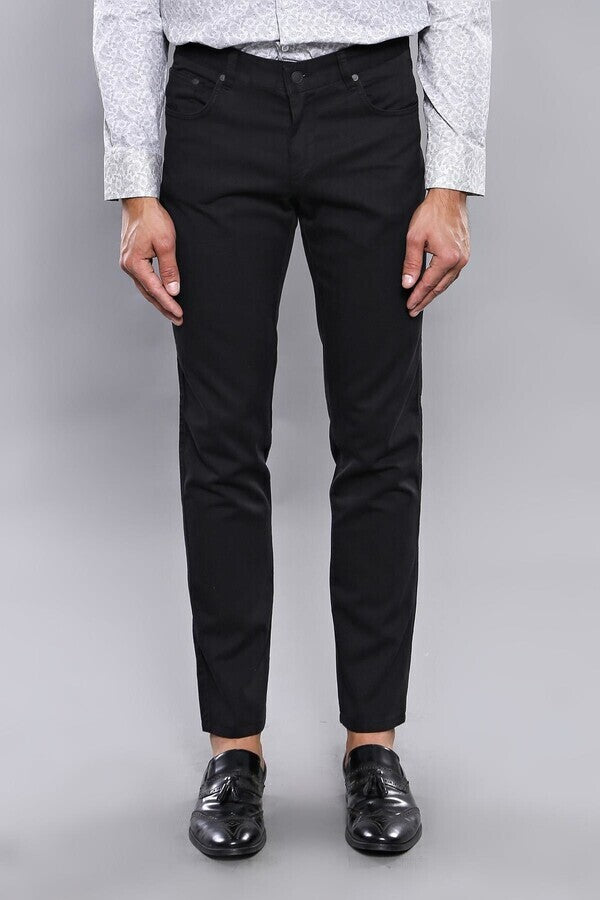 Pantalones negros lisos de corte entallado con cinco bolsillos para hombre - Wessi