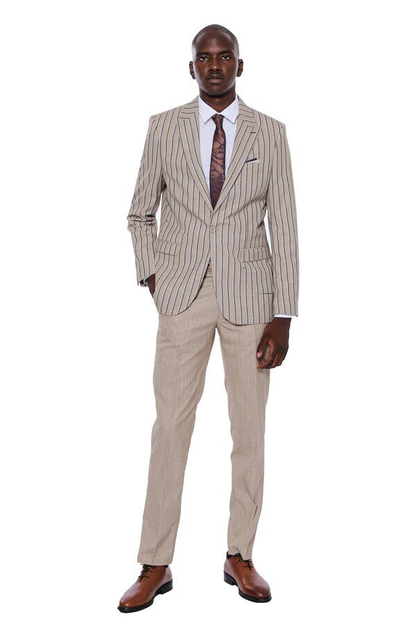 Blazer de rayas con pantalón liso y traje beige para hombre - Wessi