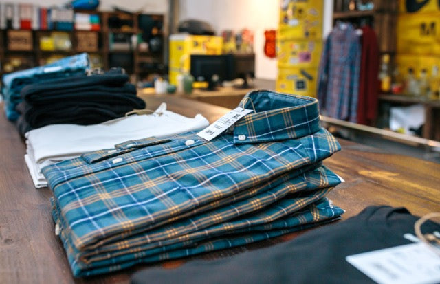 Casual Shirts That Sell: Trends in Bulk
