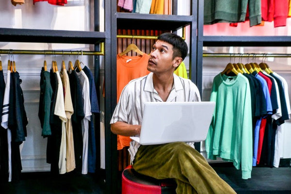 The Future of Men's Retail: Hybrid Online/Offline Stores