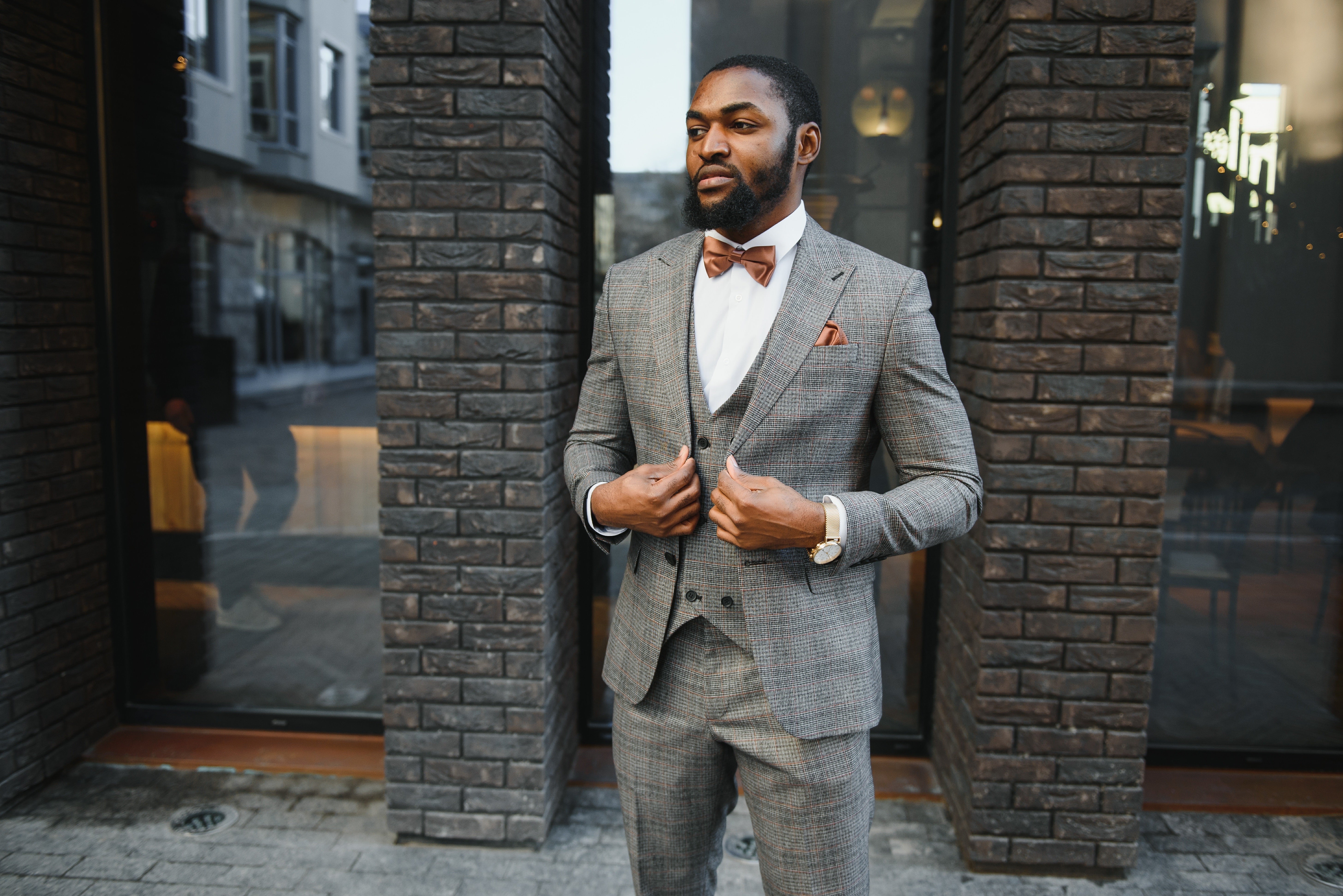 Why Wessi Wholesale is the Best for Men's Suits in Bulk