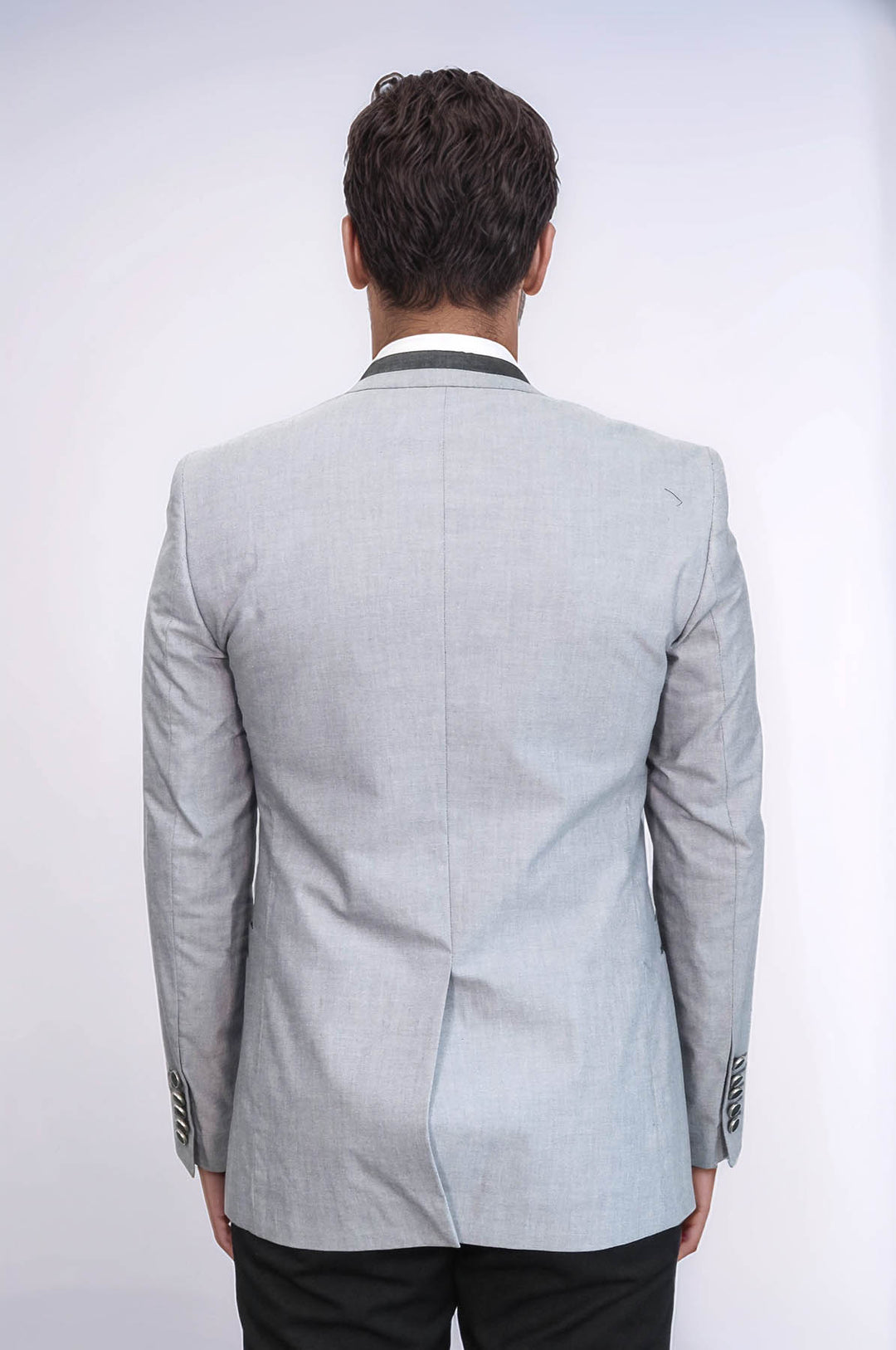 Chaqueta gris con 3 bolsillos y 2 botones con ribete cruzado - Wessi