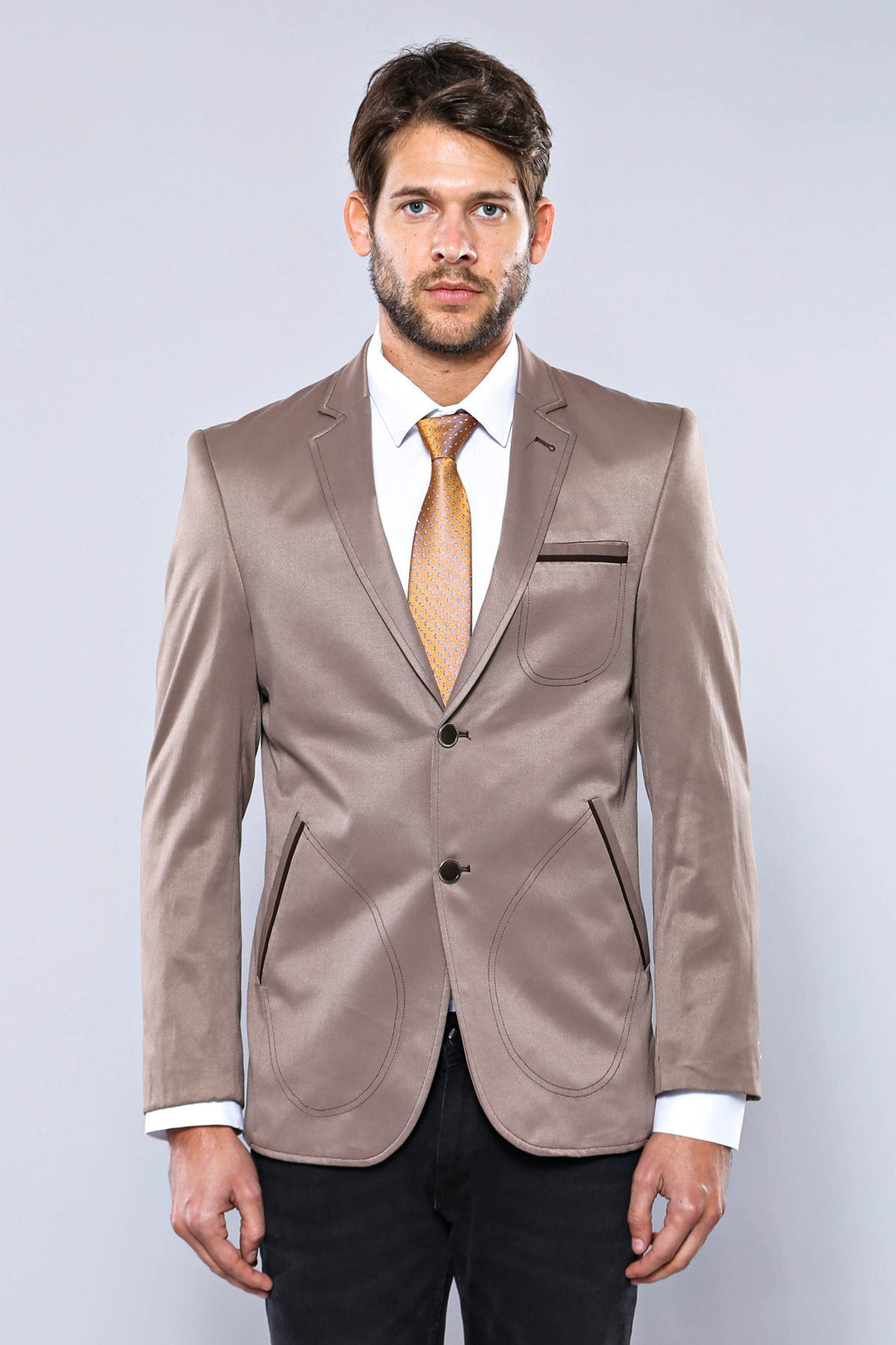 Blazer beige con bolsillos de parche | Wessi