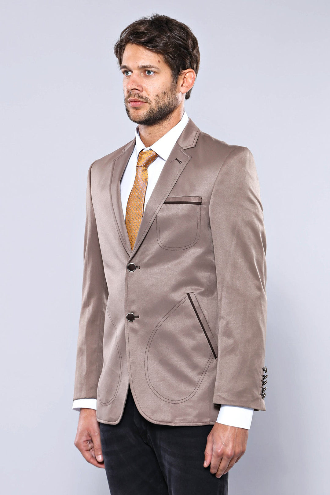 Blazer beige con bolsillos de parche | Wessi