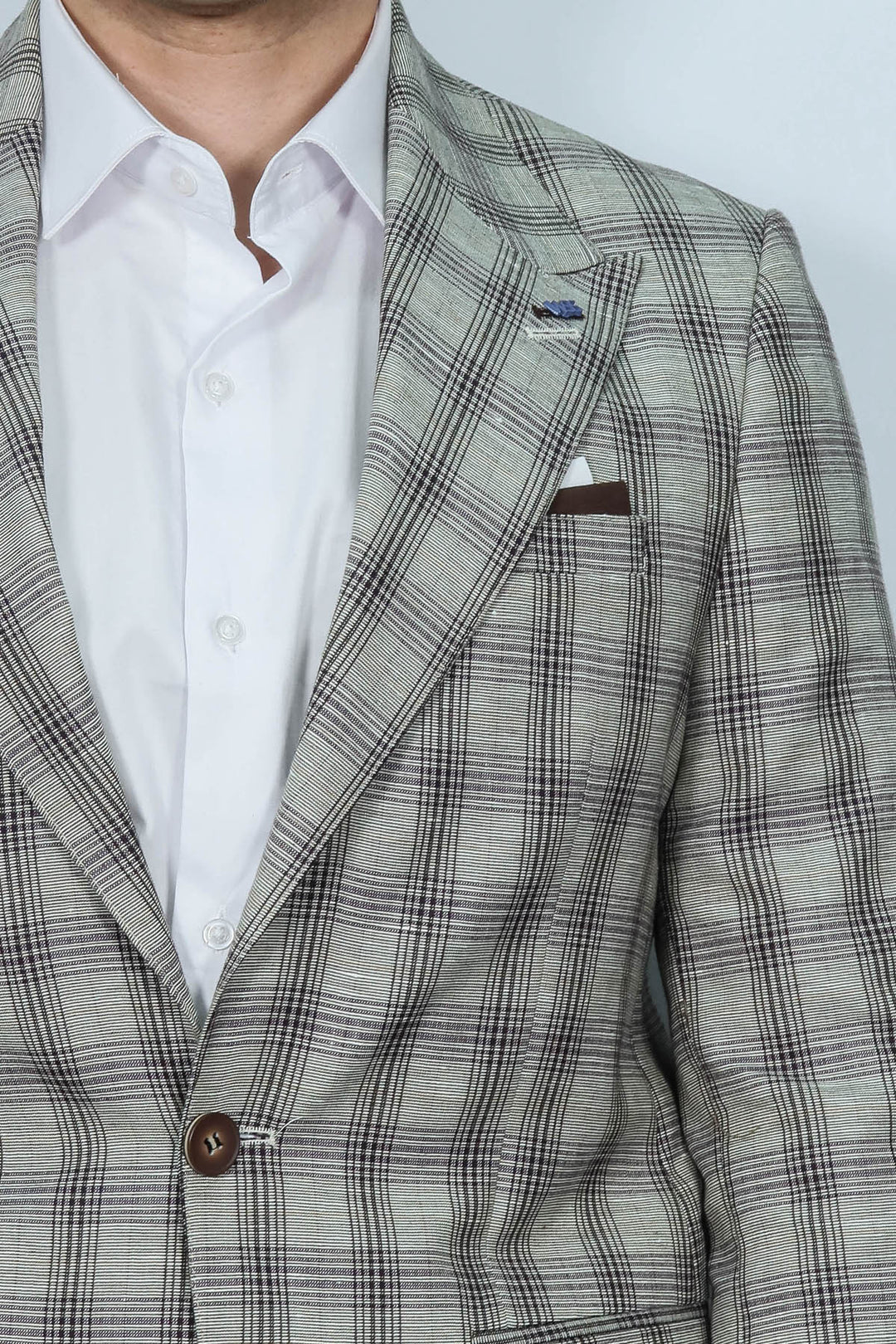 Blazer beige con cuello ancho y puntiagudo de un solo botón - Wessi