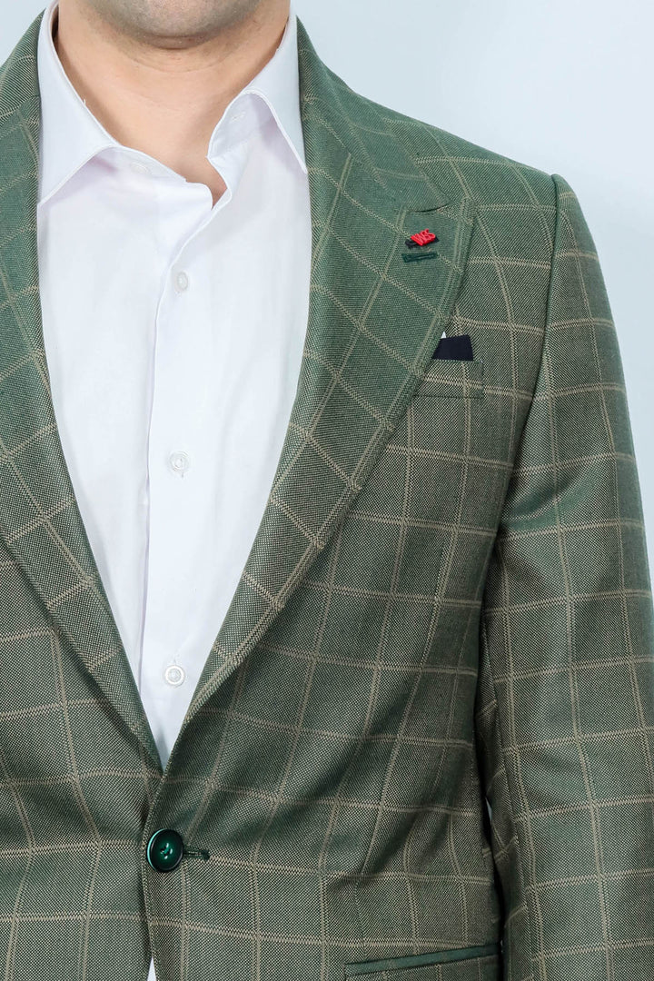 Blazer verde con cuello ancho y puntiagudo y un botón - Wessi