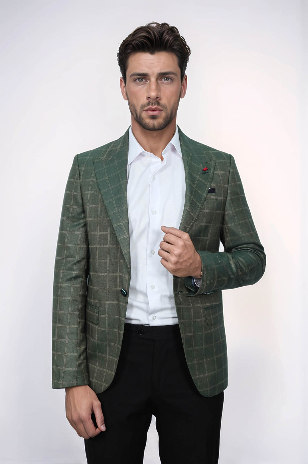 Blazer verde con cuello ancho y puntiagudo y un botón - Wessi