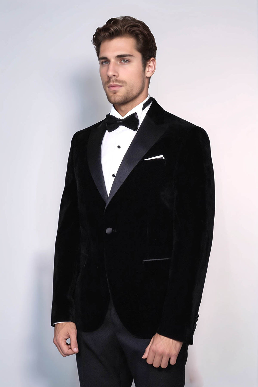 Peak Lapel Velvet Black Men Prom Blazer - Wessi