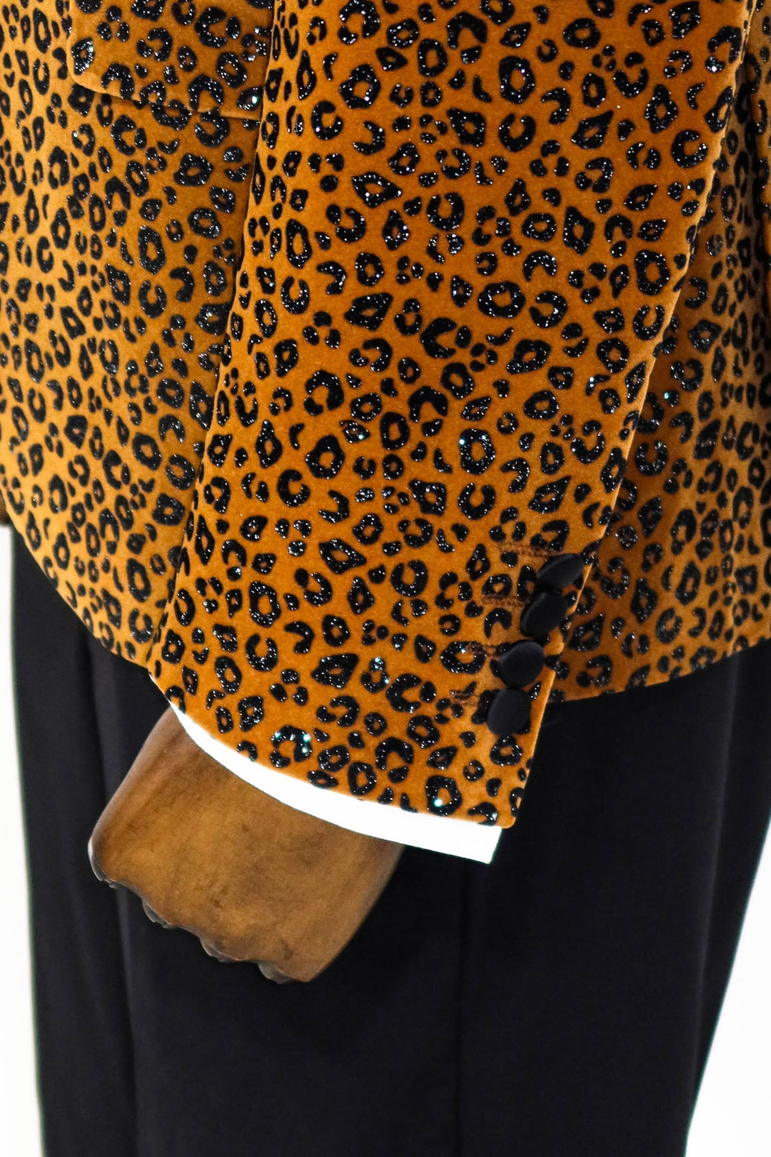 Blazer de fiesta para hombre con solapa de pico, corte entallado y estampado de leopardo, color amarillo