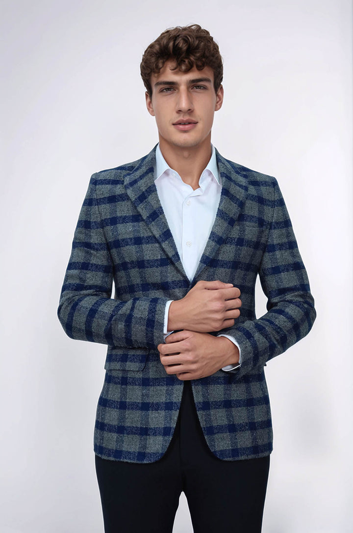 Blazer ajustado de cuadros con solapa de pico para hombre en azul - Wessi