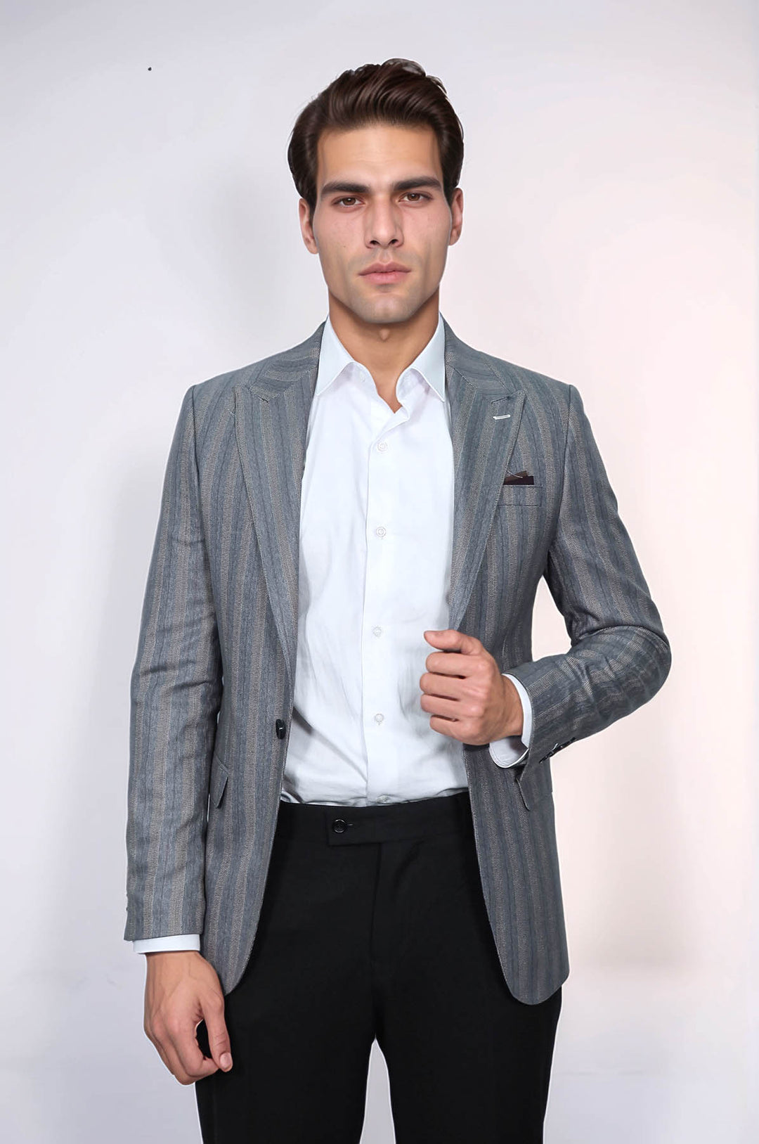 Blazer gris de rayas de corte entallado para hombre - Wessi
