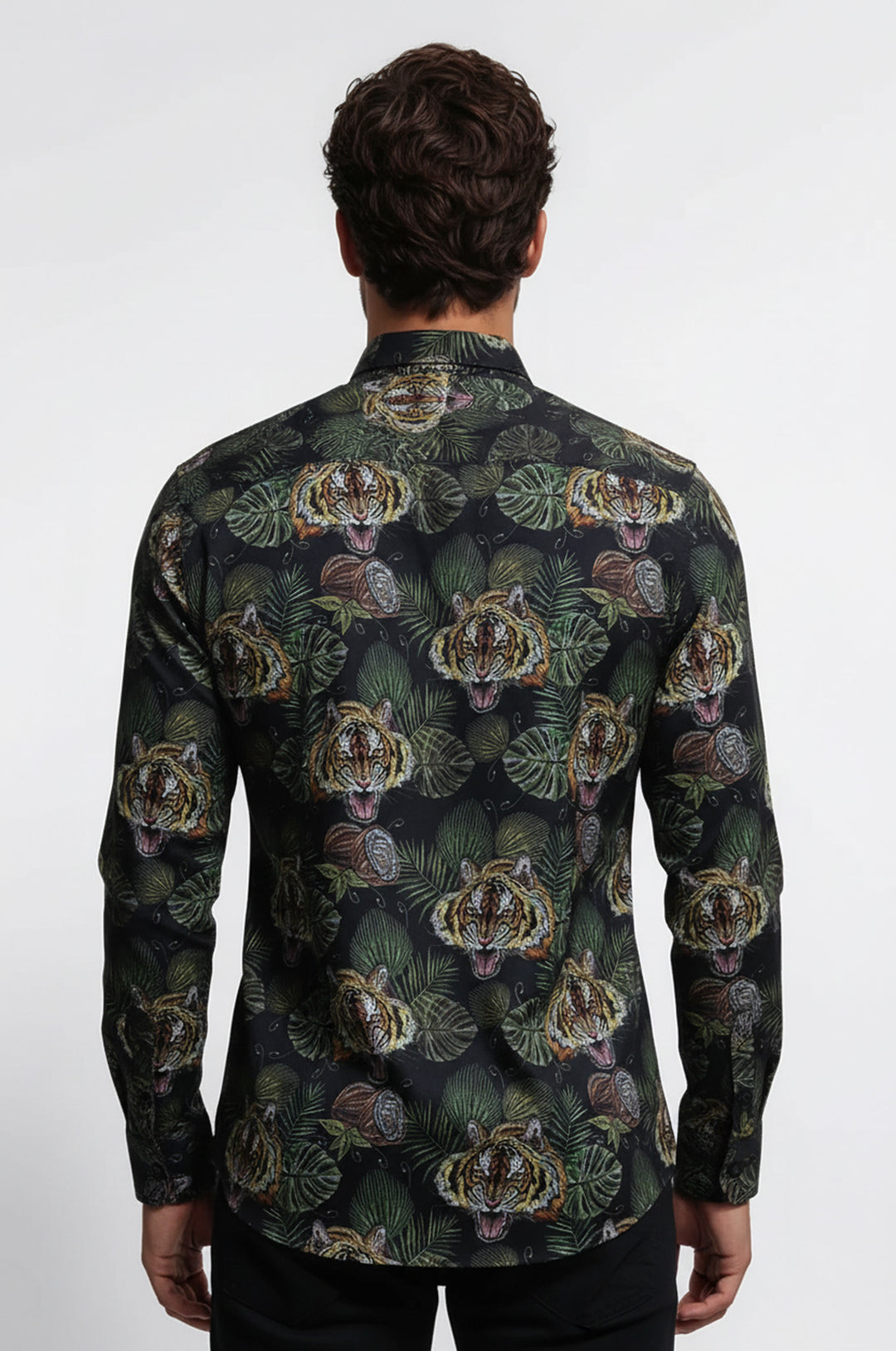 قميص رجالي أبيض بأكمام طويلة منقوش بأوراق الشجر باللون الأصفر - ويسي