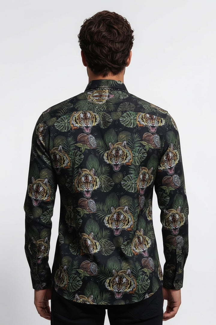 قميص رجالي أبيض بأكمام طويلة منقوش بأوراق الشجر باللون الأصفر - ويسي