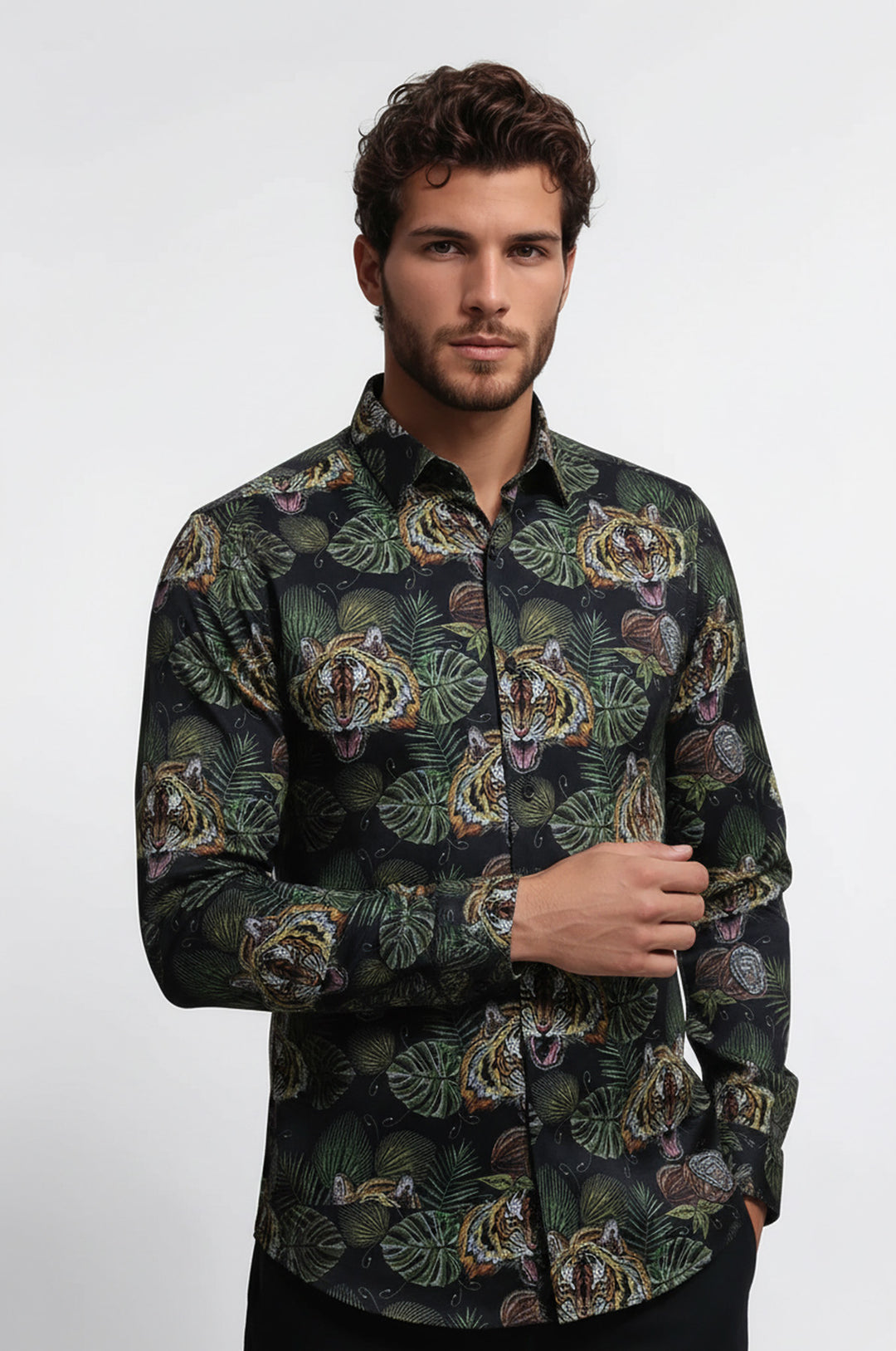 قميص رجالي أبيض بأكمام طويلة منقوش بأوراق الشجر باللون الأصفر - ويسي