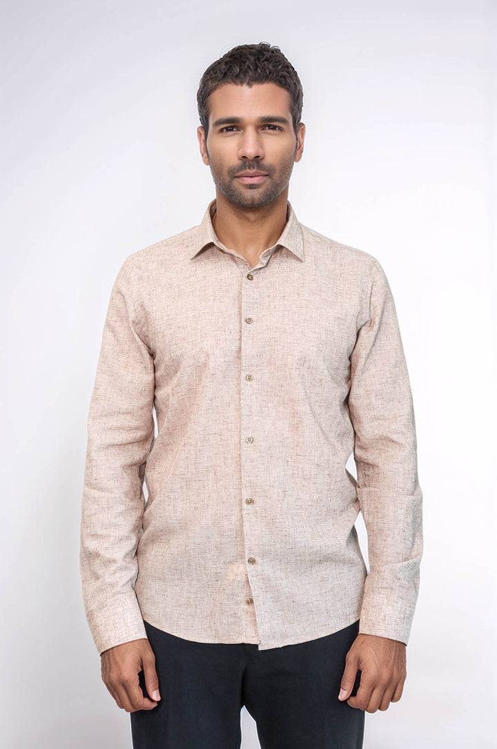 Camisa de hombre marrón con estampado y corte entallado - Wessi