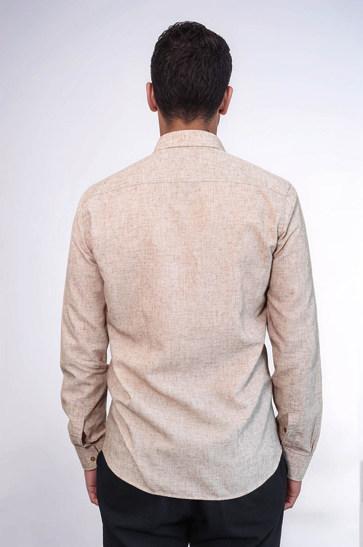Camisa de hombre marrón con estampado y corte entallado - Wessi